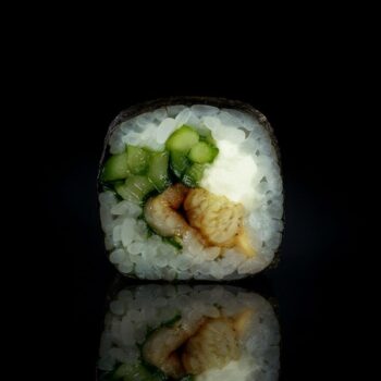 Ролл "С угрём"