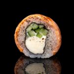 Опаленный ролл "Филадельфия с лососем"